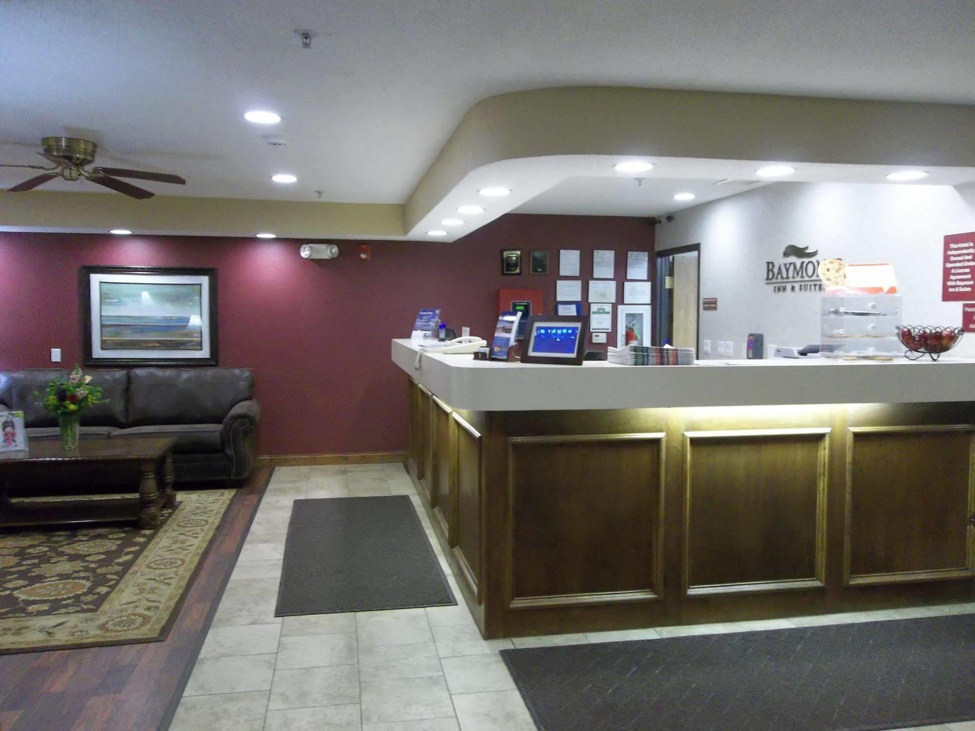 เบย์มอนต์ บาย วินด์แฮม มาร์ชฟิลด์ Hotel Marshfield ภายนอก รูปภาพ